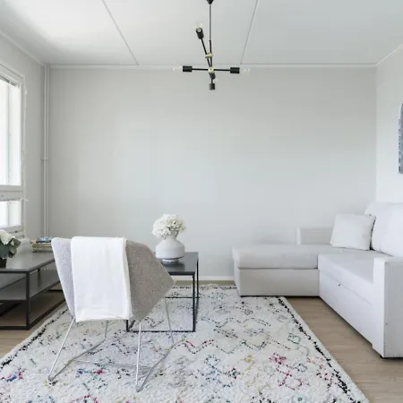 2 Bedroom Family With Sauna And Parking *