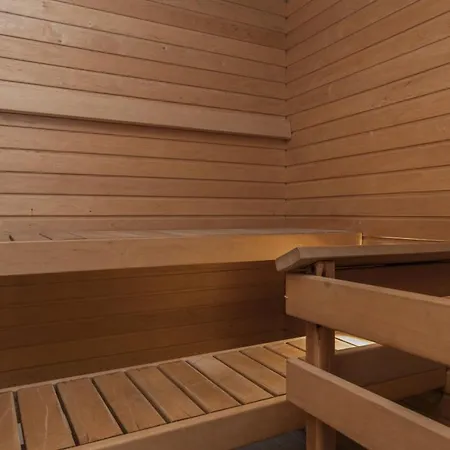 Lägenhet 2 Bedroom Family With Sauna And Parking Helsingfors